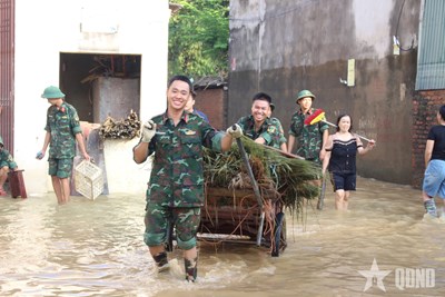 View - 	Lữ đoàn 229 sát cánh cùng nhân dân vùng lũ Bắc Ninh